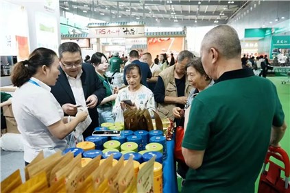 我與中部農(nóng)博會的24年 | 集團公司副董事長吳浩人：連續(xù)24年參加，進行品牌展示與新品推廣